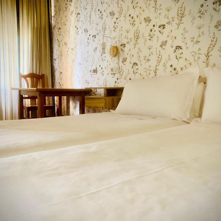 Hostal As Margaritas Santiago de Compostela Ngoại thất bức ảnh