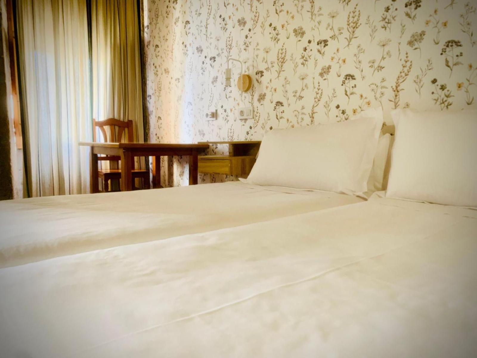 Hostal As Margaritas Santiago de Compostela Ngoại thất bức ảnh