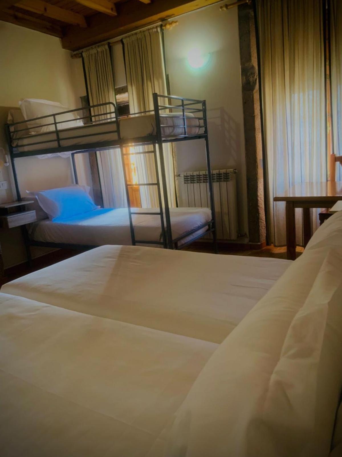 Hostal As Margaritas Santiago de Compostela Ngoại thất bức ảnh
