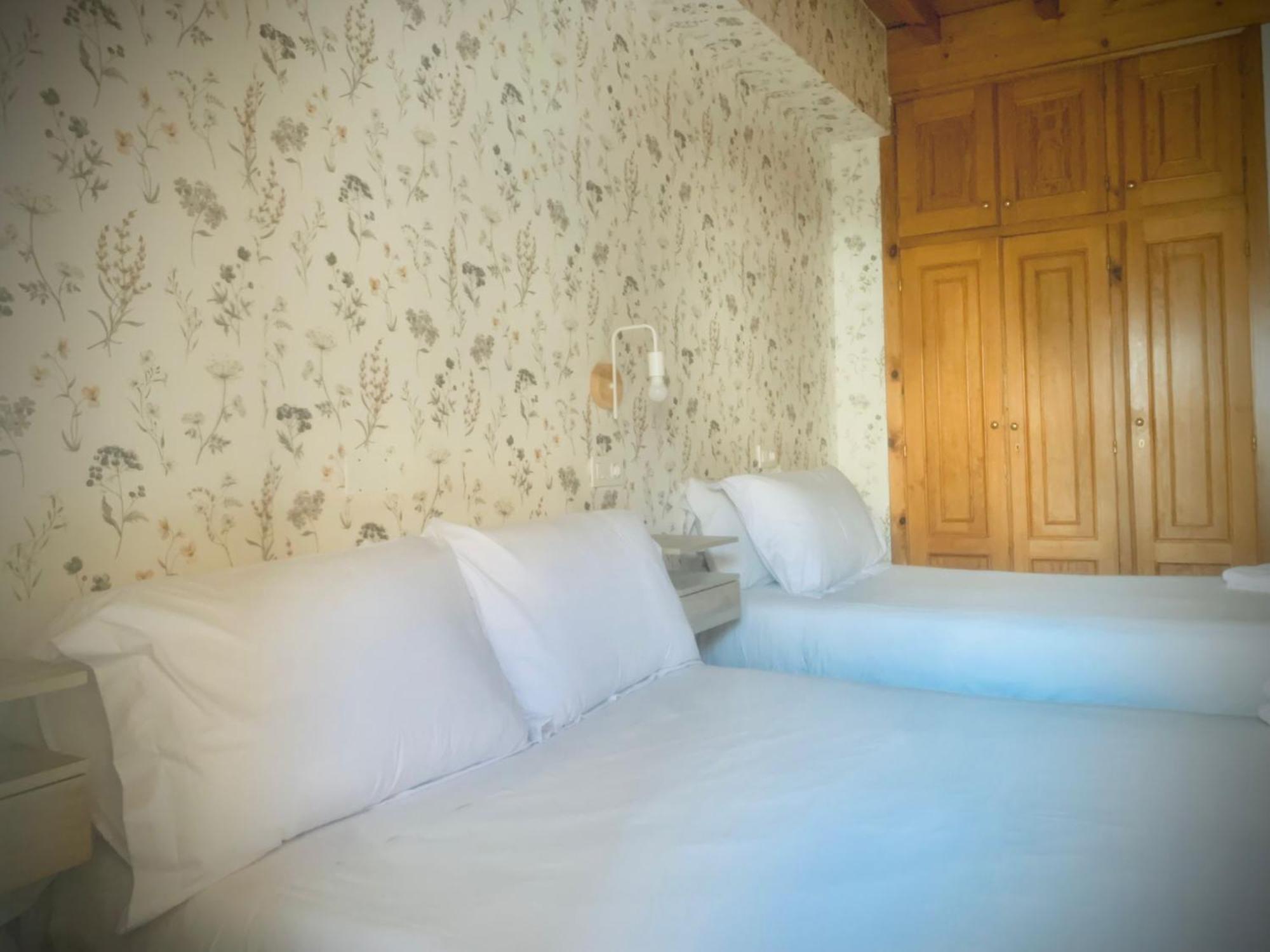 Hostal As Margaritas Santiago de Compostela Ngoại thất bức ảnh